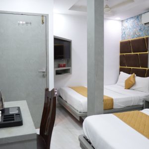 Family & Group Travel in Mumbai: Why Spacious Quadruple Rooms at Pearl View Stand Out